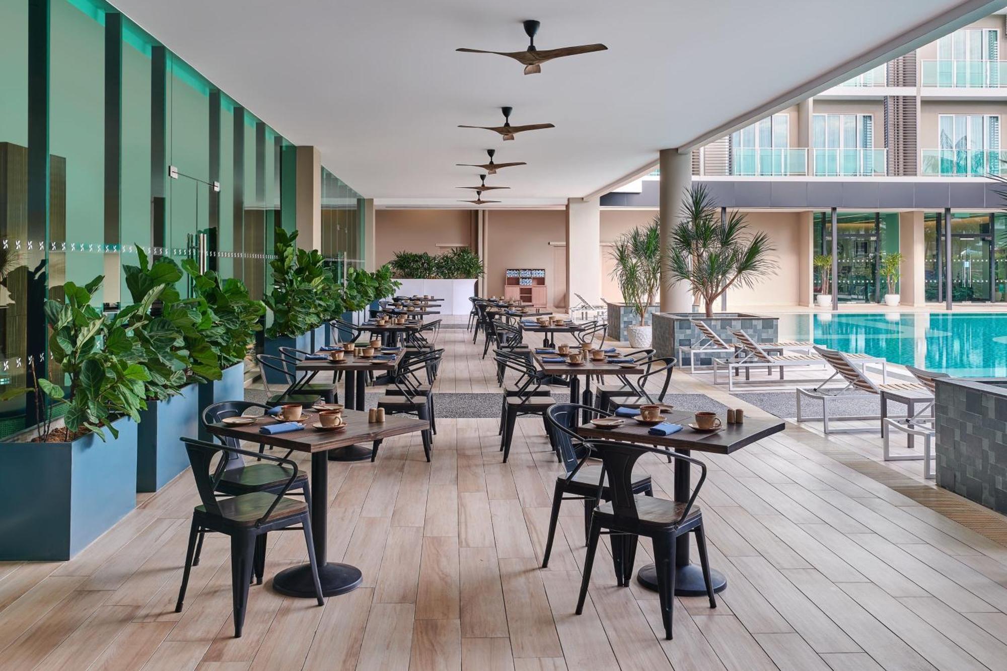 Four Points By Sheraton デサル エクステリア 写真